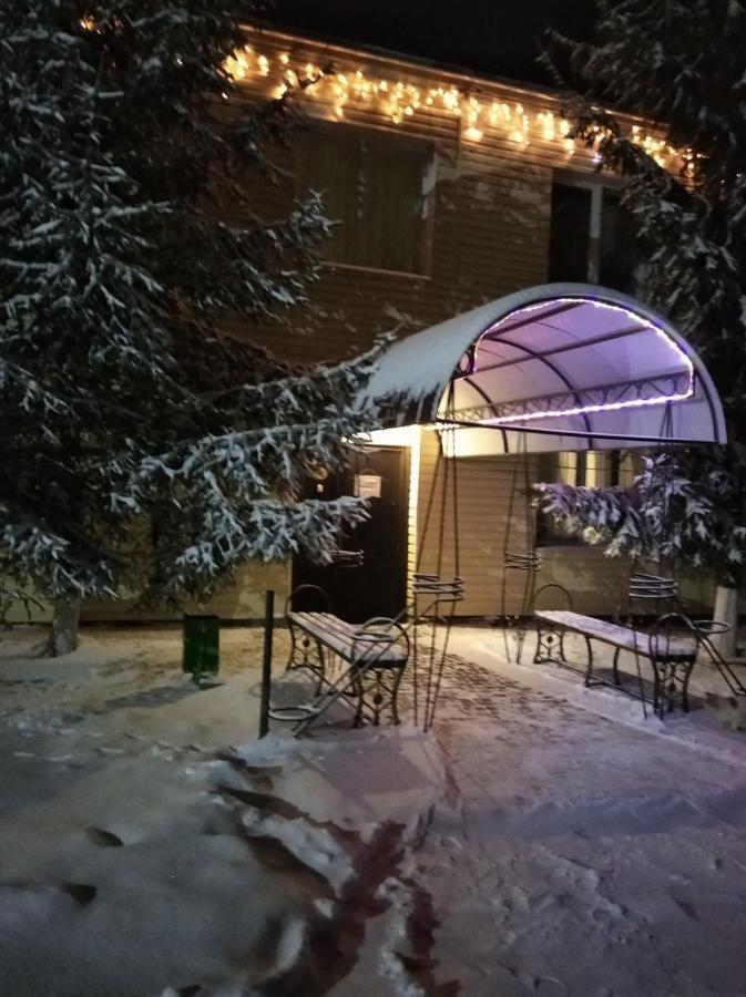 Hotel Gostynnyi Dvir Sharhorod المظهر الخارجي الصورة