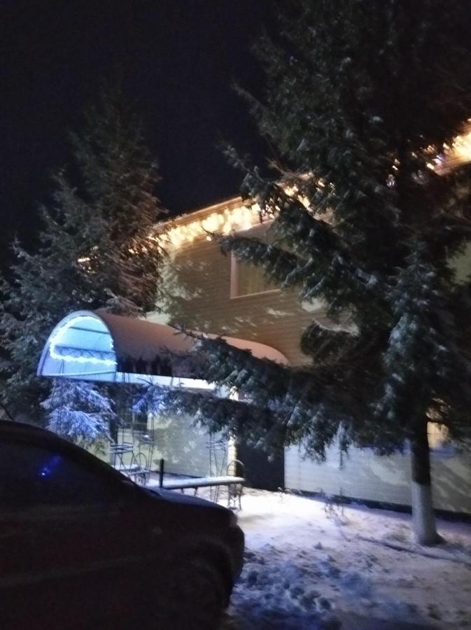 Hotel Gostynnyi Dvir Sharhorod المظهر الخارجي الصورة