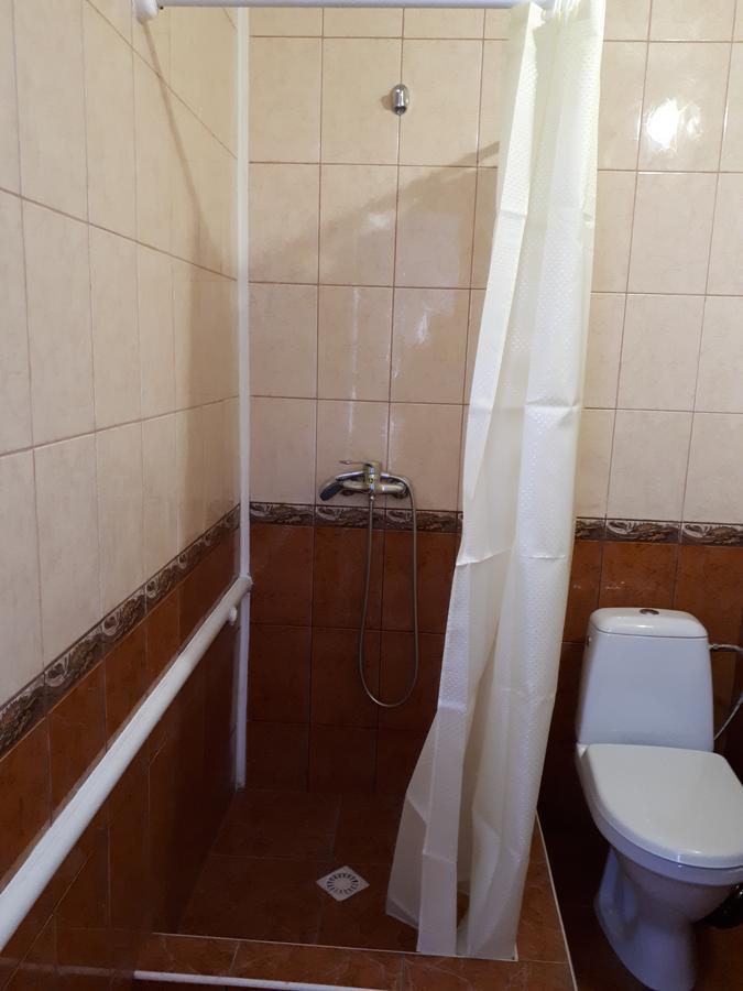 Hotel Gostynnyi Dvir Sharhorod الغرفة الصورة