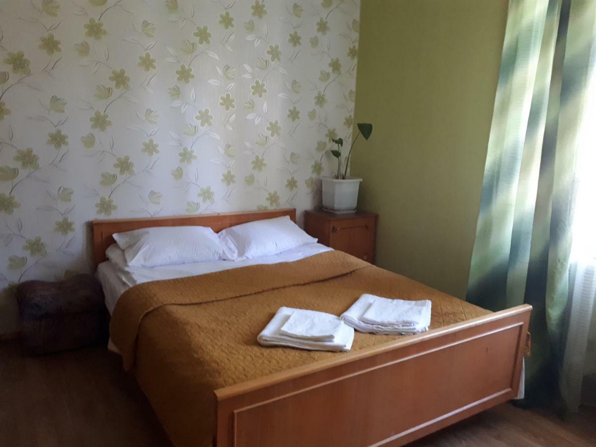 Hotel Gostynnyi Dvir Sharhorod المظهر الخارجي الصورة