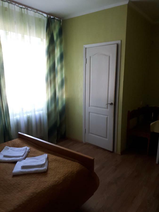 Hotel Gostynnyi Dvir Sharhorod المظهر الخارجي الصورة