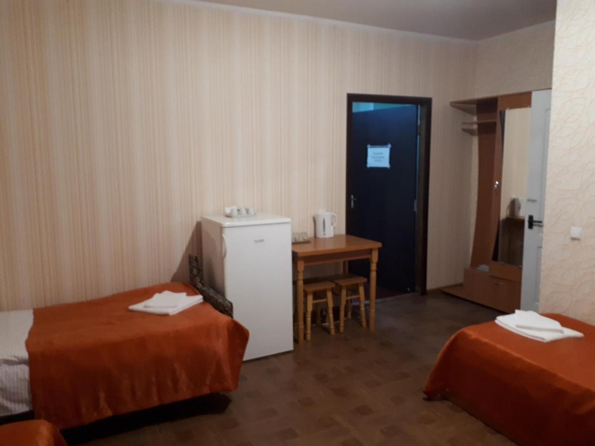 Hotel Gostynnyi Dvir Sharhorod المظهر الخارجي الصورة