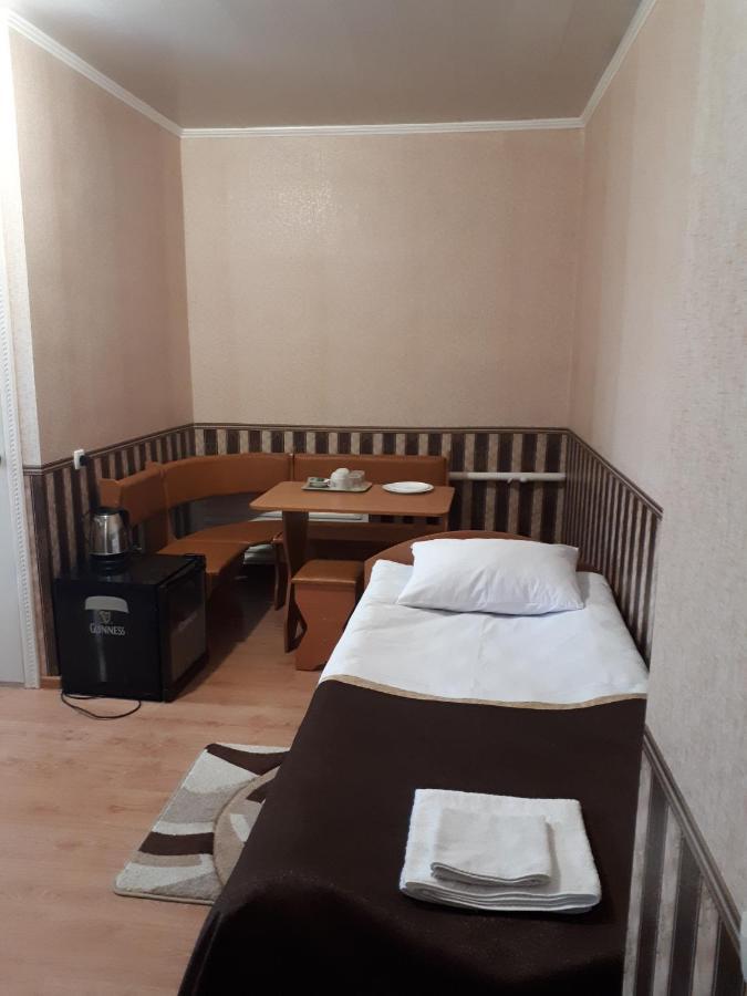Hotel Gostynnyi Dvir Sharhorod المظهر الخارجي الصورة